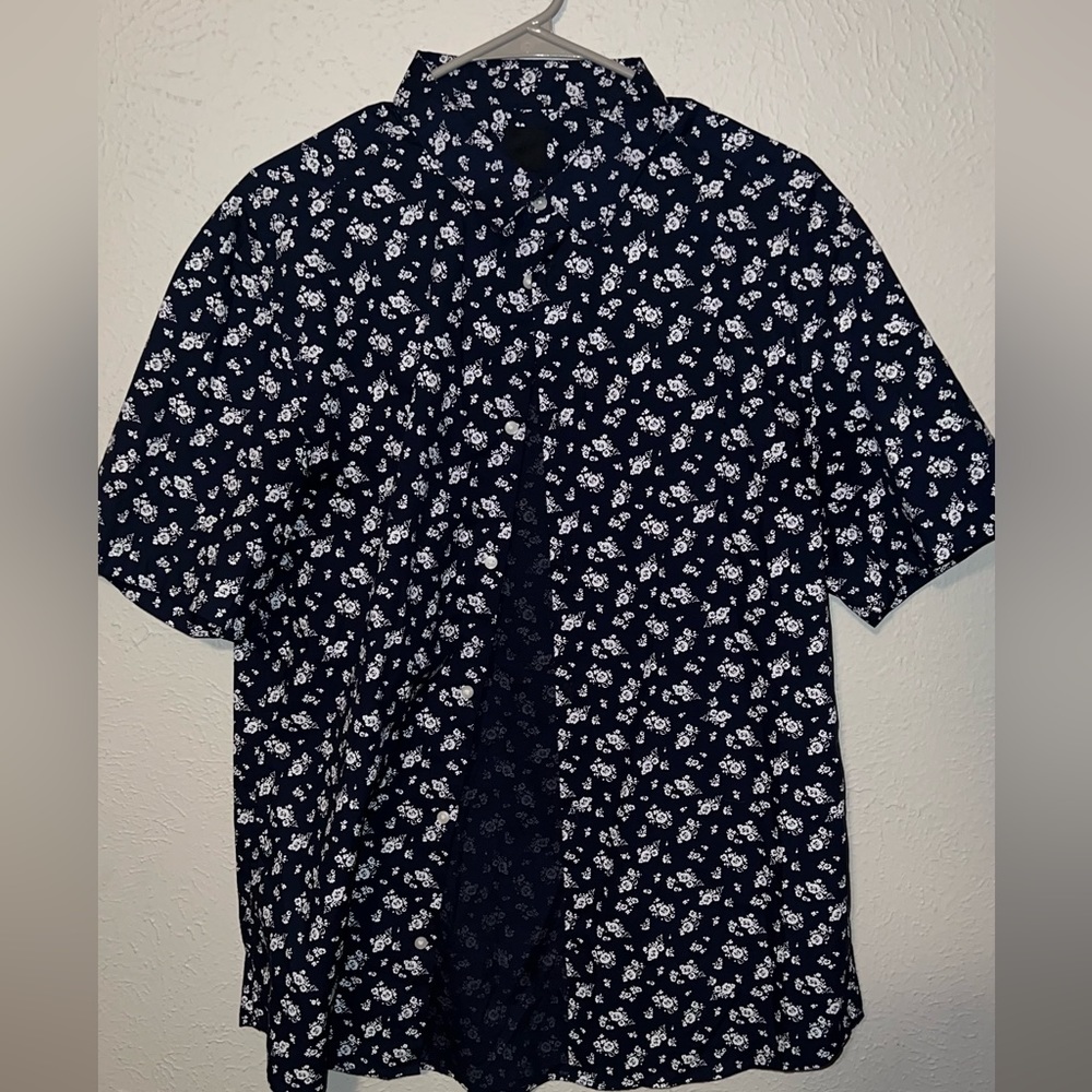 Blue and White H&M Button Down Short Sleeve Large